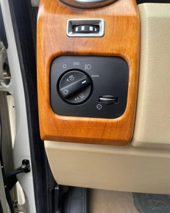 Land Rover Discovery cena 40000 przebieg: 210000, rok produkcji 2008 z Bytom małe 407